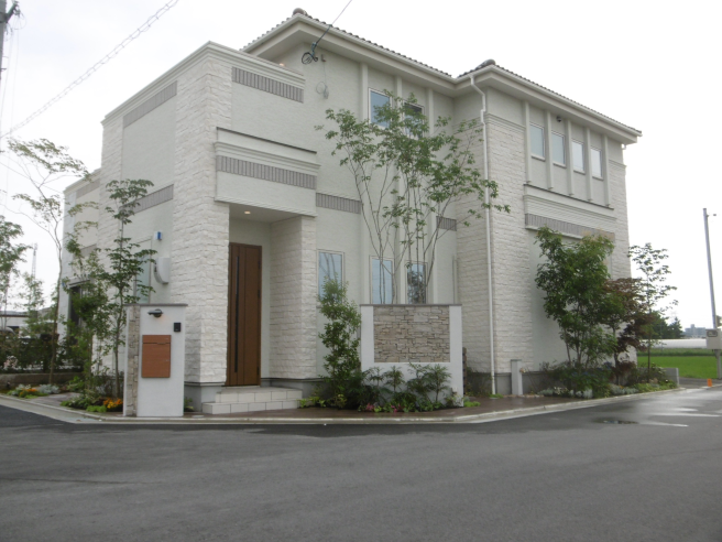 標準的なWebサイトに必要な基本機能を全て装備